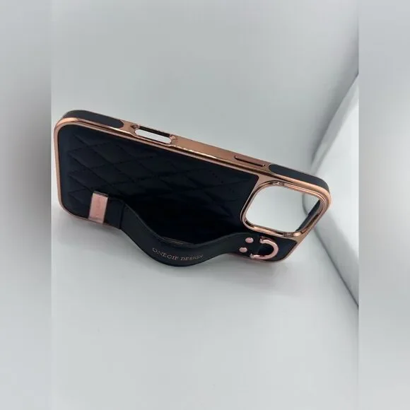 iPhone 16 Pro Max Case – Quilted Leather Look with Rose Gold Frame & Hand Strap - Picture 7 of 7